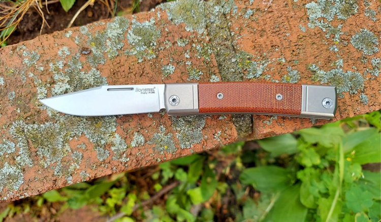 small knives, lionstee bestman